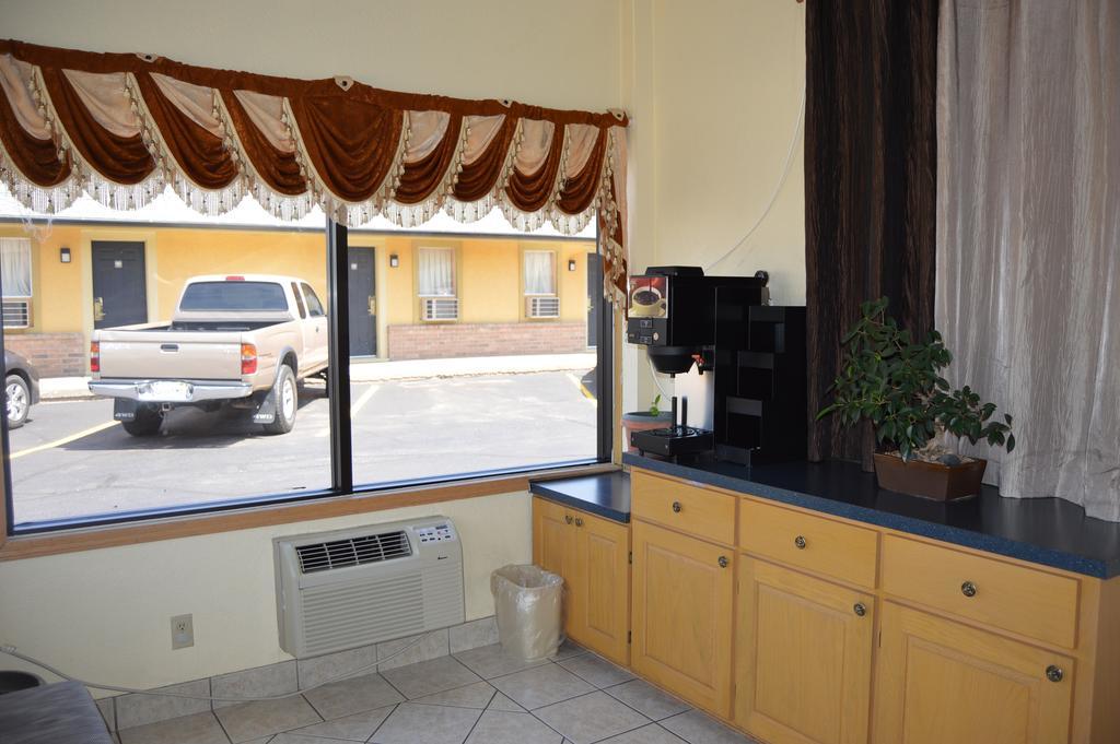 Budget Inn El Reno Екстер'єр фото